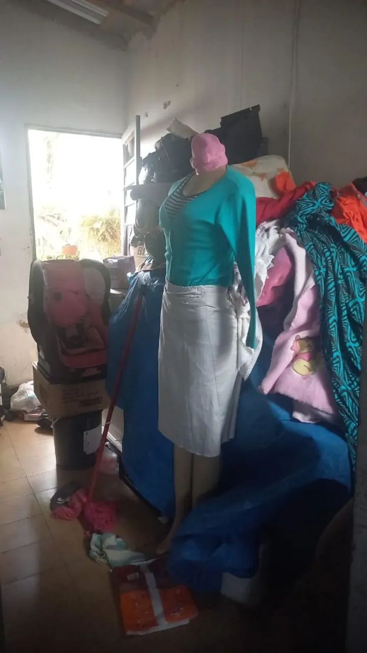 Lotes de roupas pra brecho 