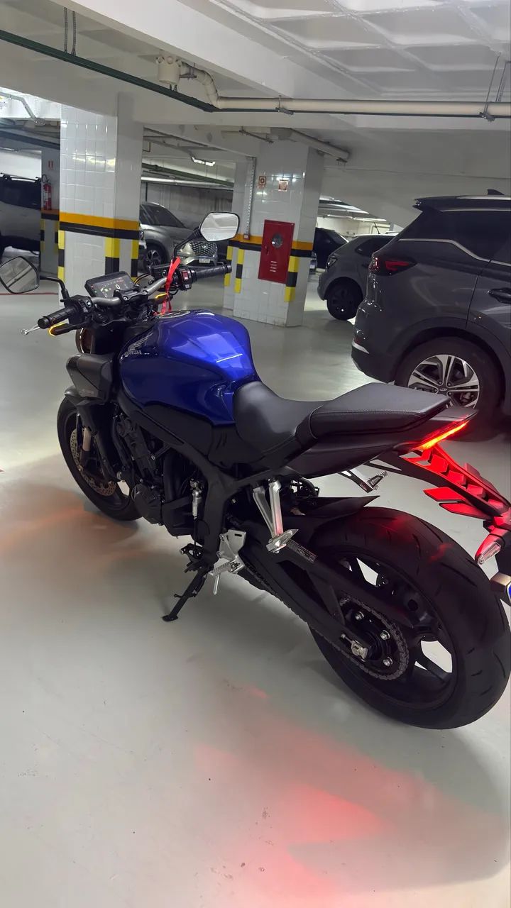 Vendo CB 650R E-CLUTCH 2027 - Foto 5