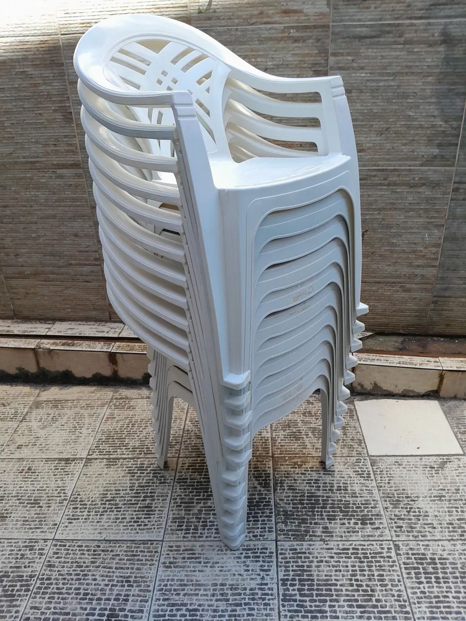 Conjunto de Cadeira Plástica  - Foto 2