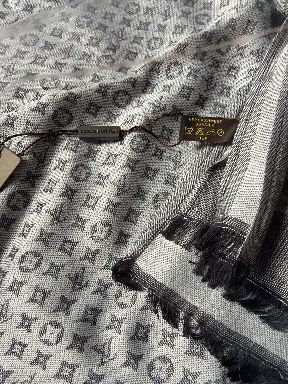 Echarpe Louis Vuitton Cinza  - Foto 3