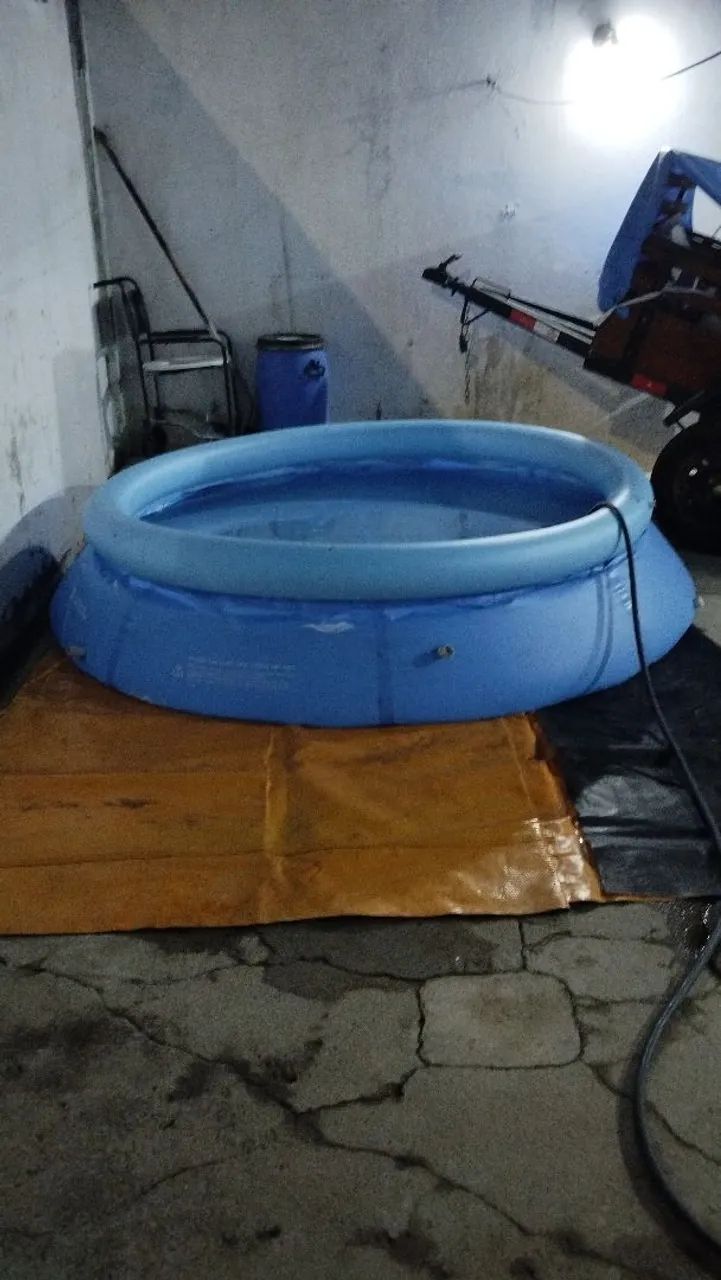 Piscina inflável 2.500 litros