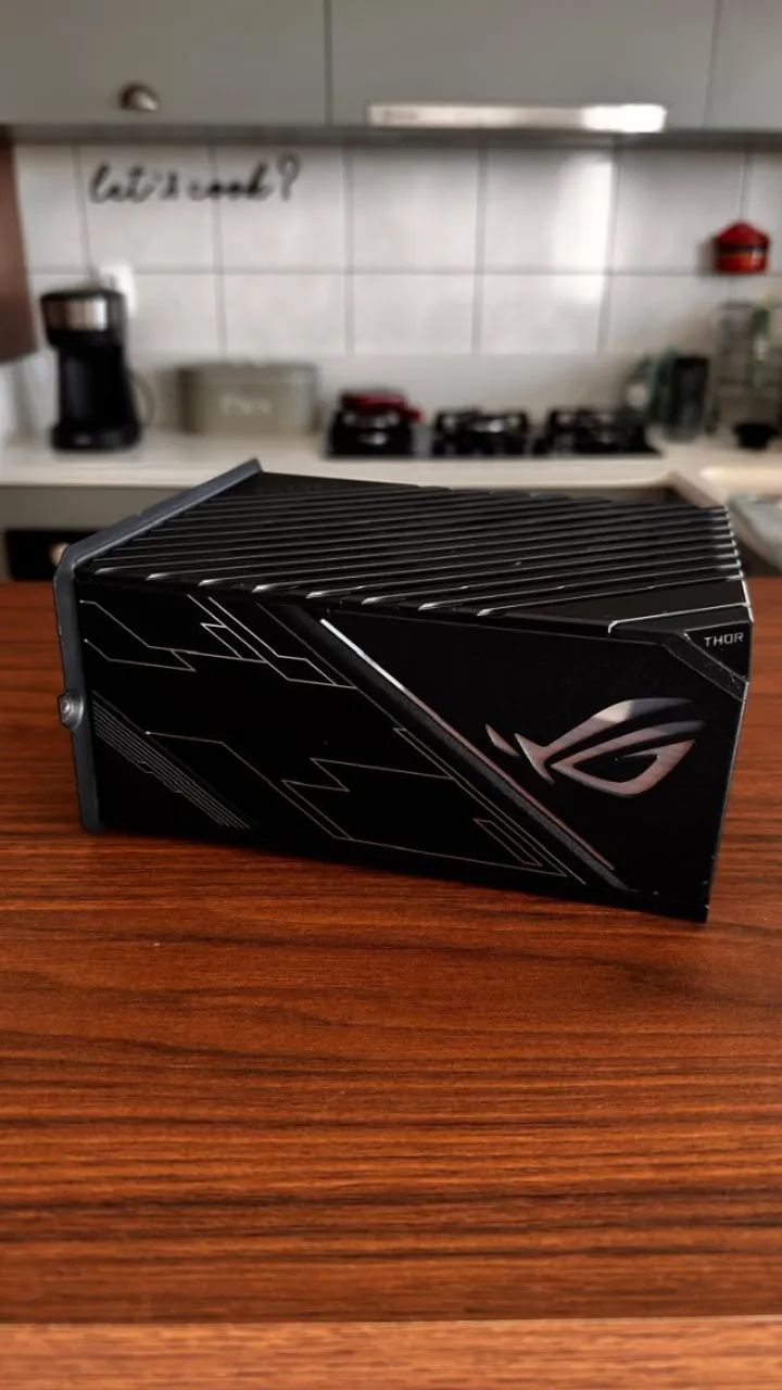 FONTE ROG THOR 80 PLUS PLATINUM 1200W
