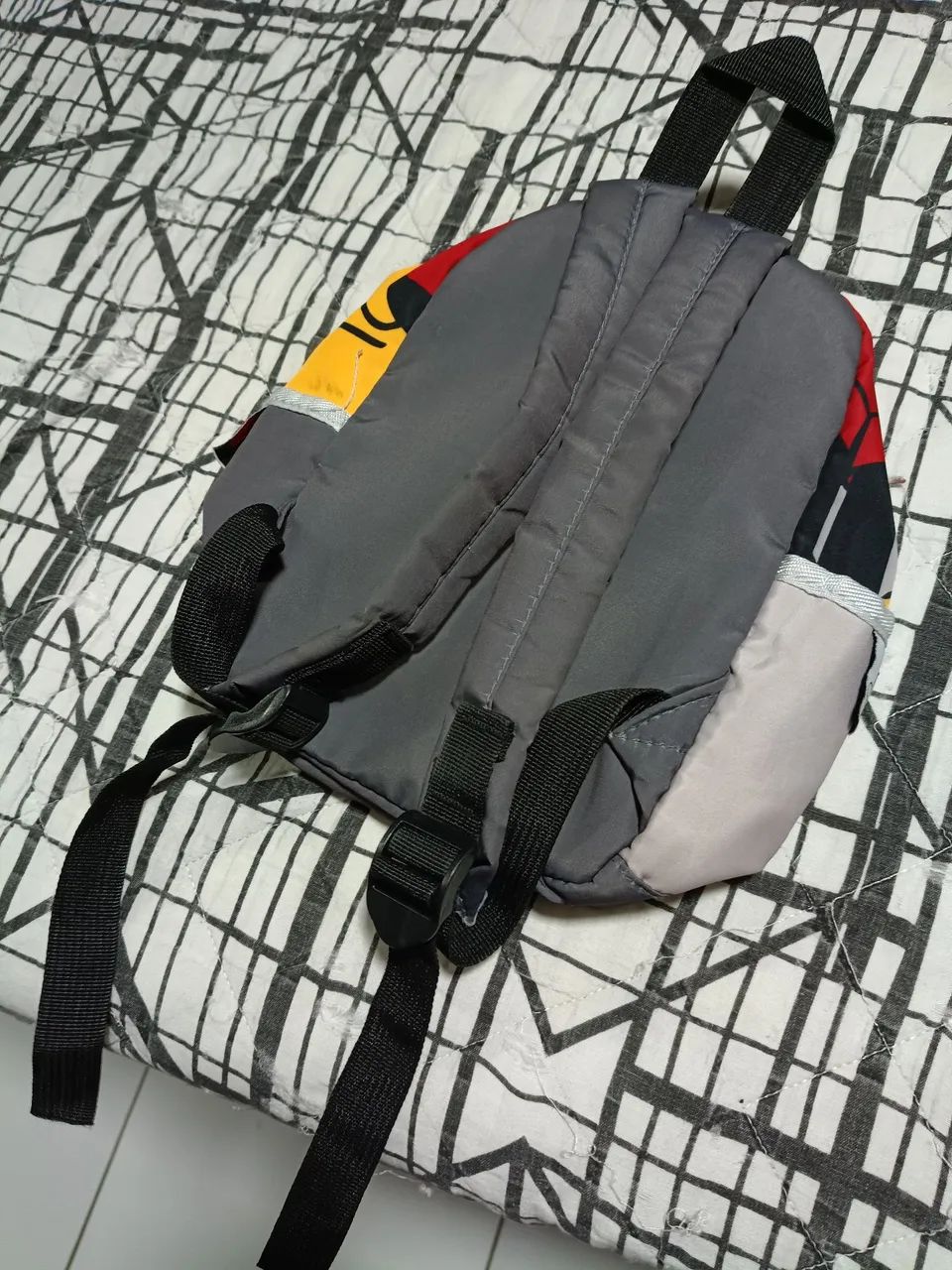 Vendo Bolsa Mickey original usada 1x - Foto 2