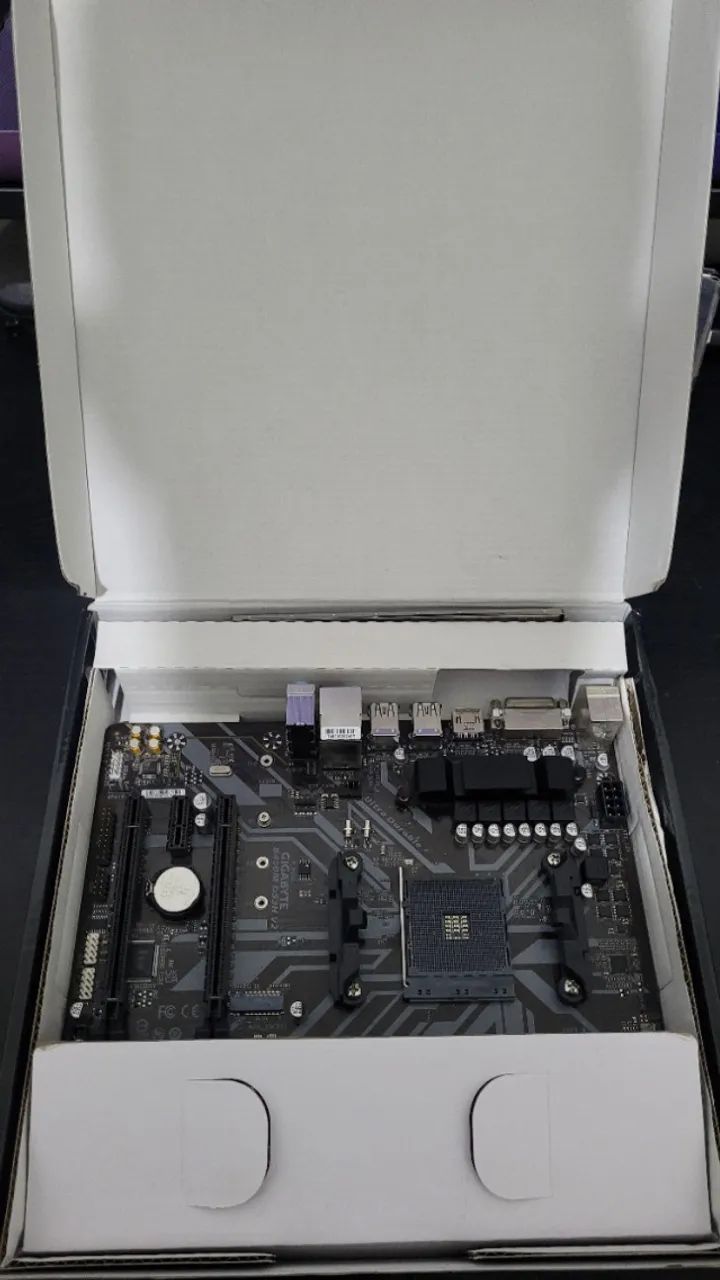 Placa Mãe Gigabyte B450M DS3H V2 - Foto 2