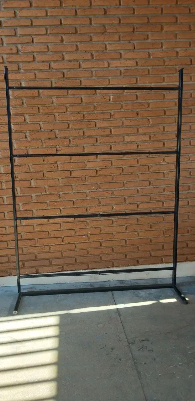 Vendo Cama de Casal de Ferro com Estrado de Madeira  - Foto 3