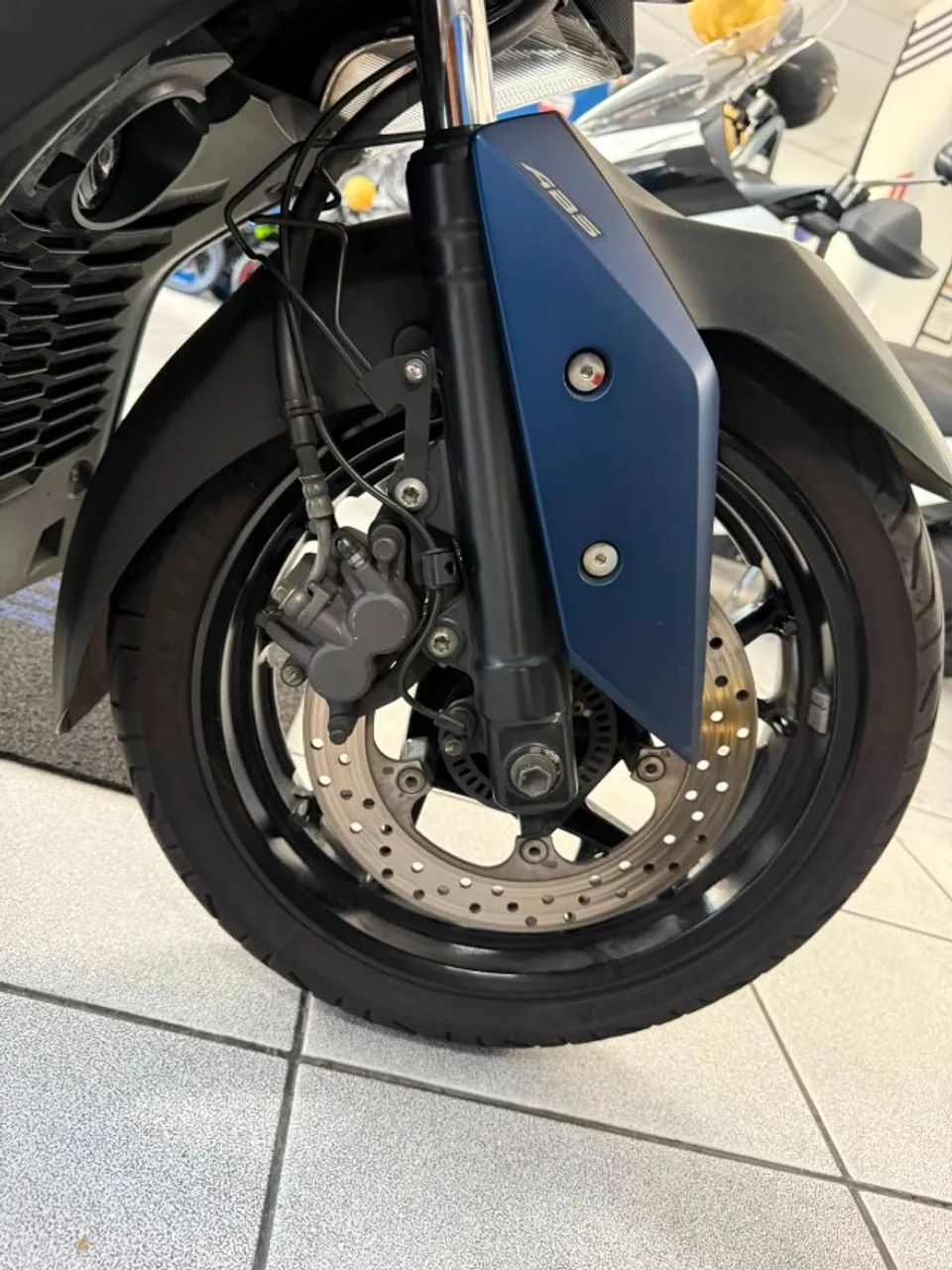 YAMAHA XMAX ABS 2021 - Foto 4
