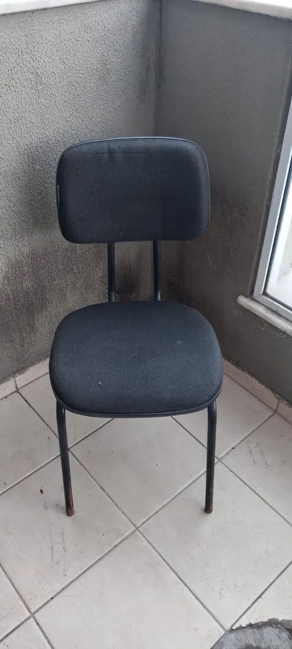 CADEIRA DE ESCRITORIO PRETA  - Foto 4
