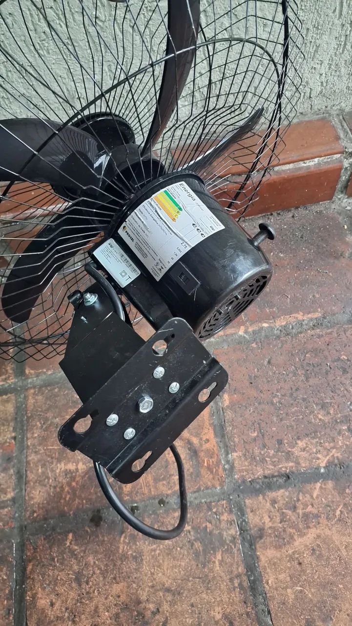 Ventilador marca wap com defeito paro de funcionar  - Foto 2