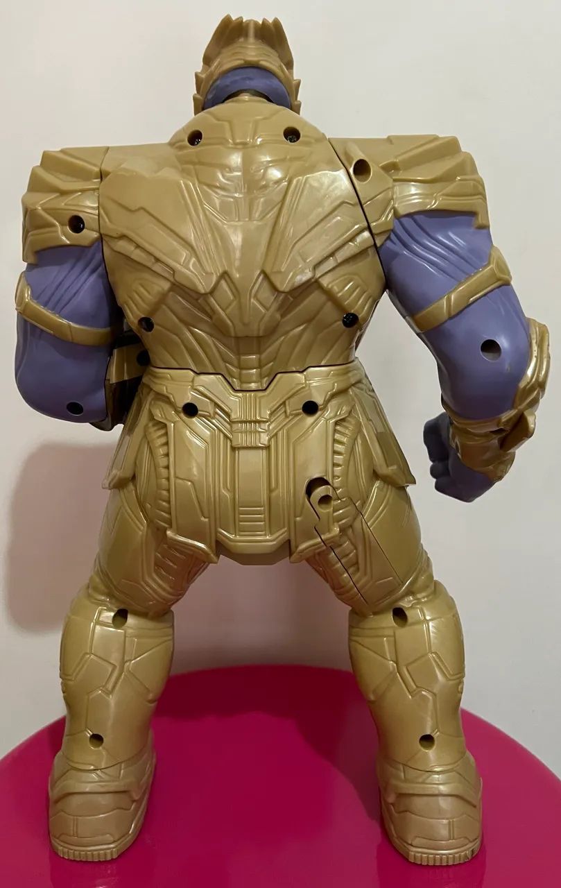 Boneco Thanos 35cm com sons e luzes Hasbro  - Foto 5