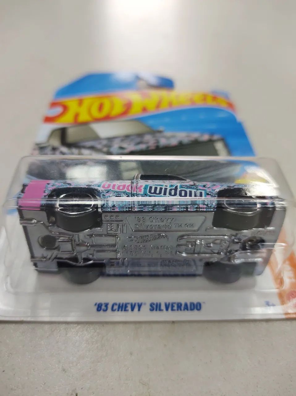 Hotwheels Silverado blackwidow lote 2026 - Foto 2