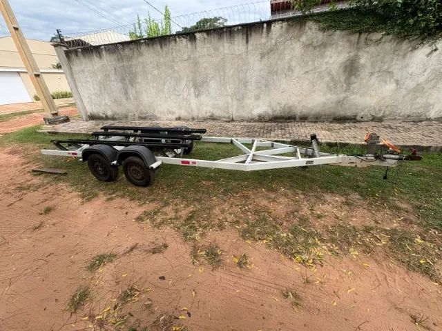reboque para barco dois eixos - Foto 3