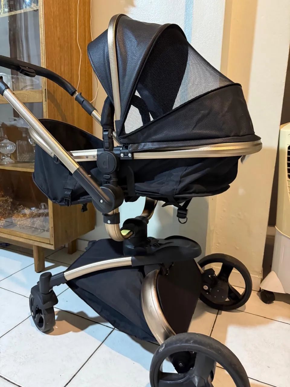     Carrinho de Bebê Vulkan Golden 3 em 1 + Bebê Conforto e Base - Foto 3