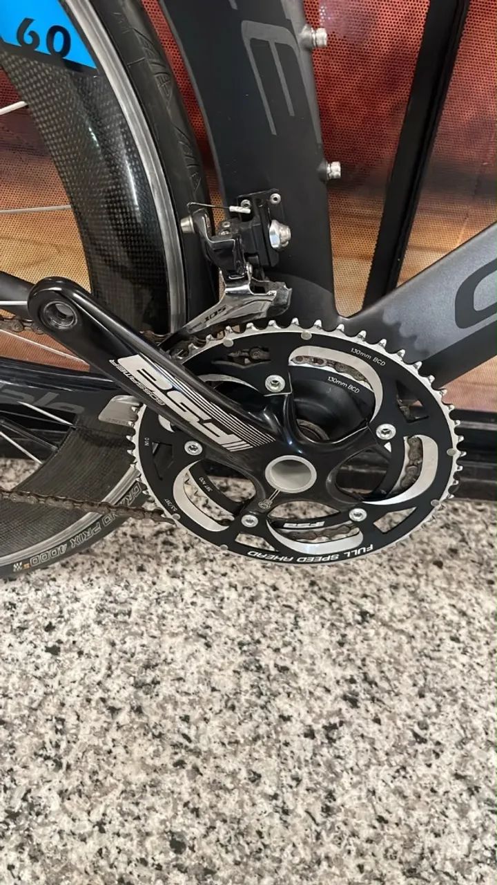 Bicicleta de Triathlon - CARBONO QUADRO E RODAS - Foto 2