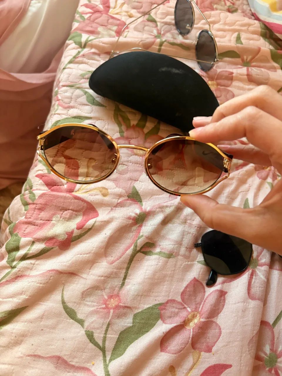 Vende-se óculos de sol, nunca usado.  - Foto 3