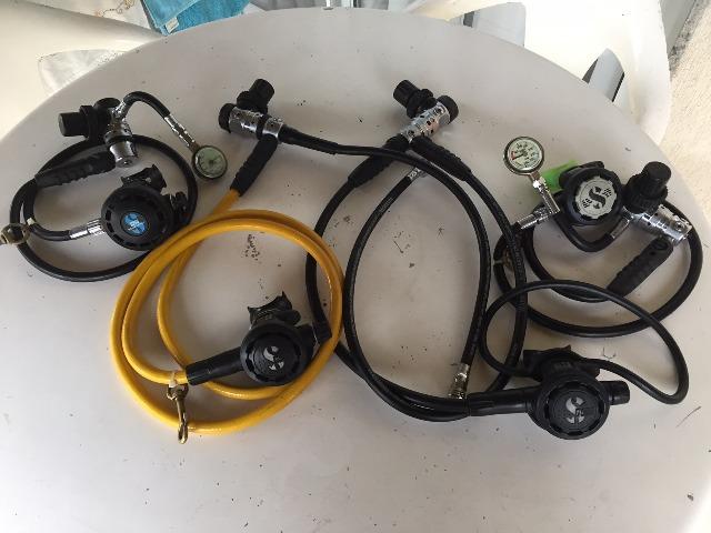 04 Reguladores Scubapro MK 20 com 2°s estágios G500/S550 e G250