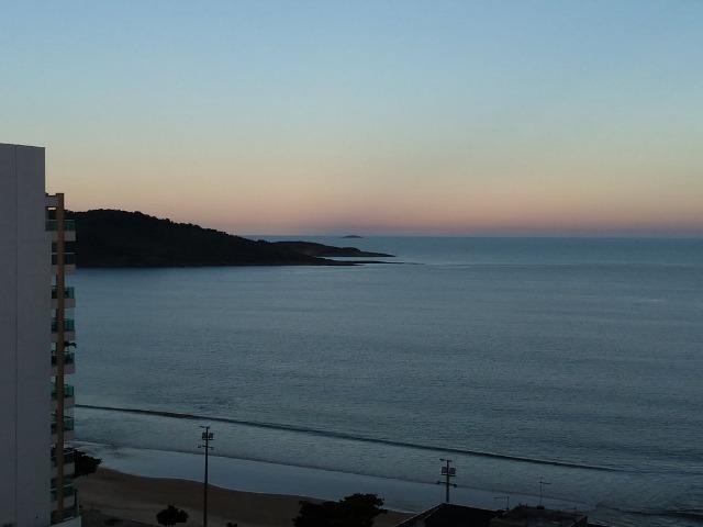 Apto mobili. 3 qtos .C/1 Suíte - 2 GAR.-praia do morro - 50 mts da praia - Foto 5