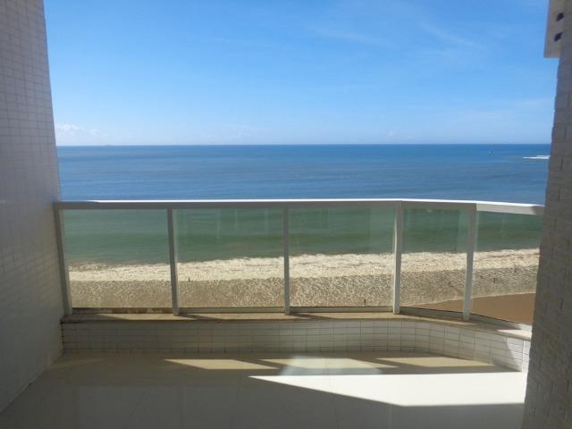 Apto Beira Mar.Luxo,C/3 qtos C/1suítes , C/2gar. Varanda C/vist total - Foto 11