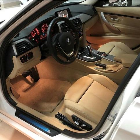 BMW 320 Sport GP 15 com Teto