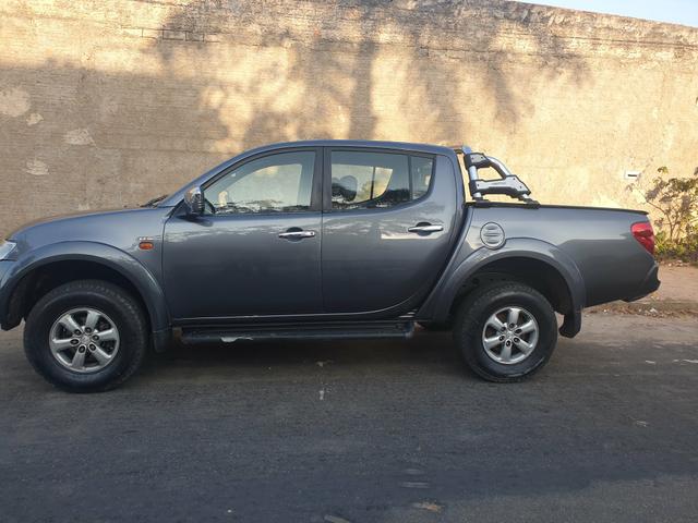 Triton hpe 2012 diesel automática