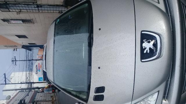 Excelente carro