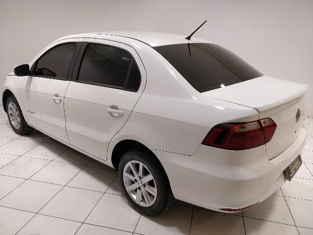 VW Volkswagen Voyage 1.6 CL 2015 - Foto 3