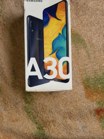 Vendo um a30 avistta valor 900 baxai o preço