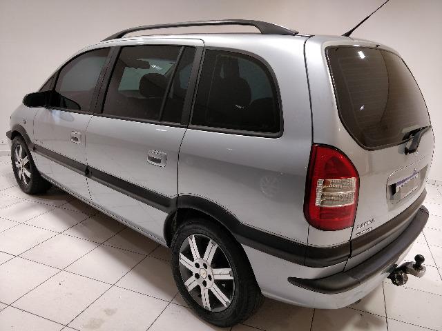 GM Chevrolet Zafira Elegance 2.0 2009 - Foto 3