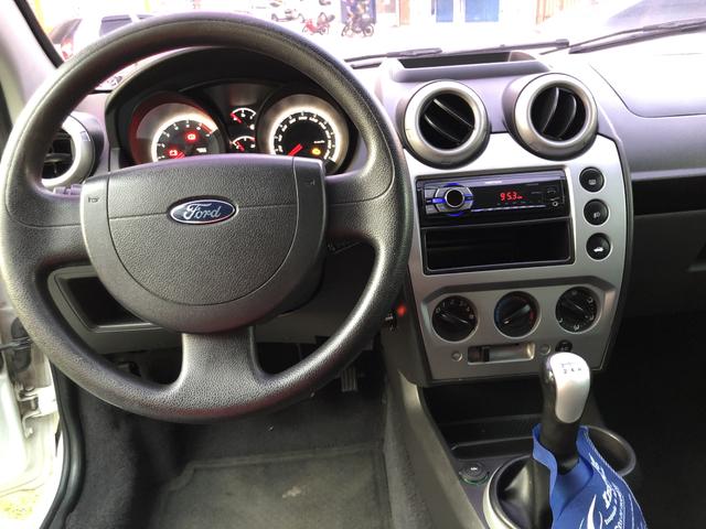 Fiesta 1.6 2014 gnv excelente p/ uber - Foto 13