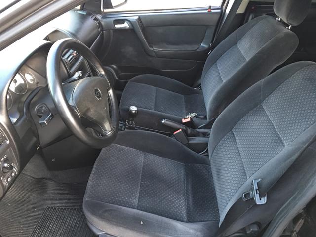 GM Astra 2010 - Foto 9