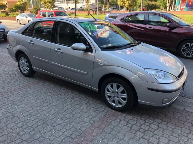 FORD FOCUS 2.0 GHIA SEDAN 16V - Foto 3