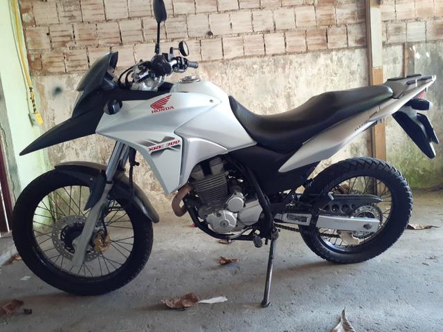 Xre 300 2014 10500