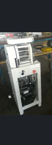 Vendo Laminador Coelho LE150 11 mil - Foto 5