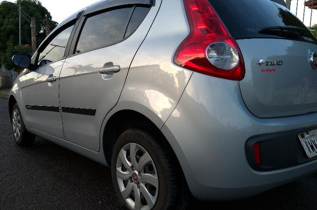 Fiat palio attractive 2015-completo-único dono-excelente estado de conservação-23.500km