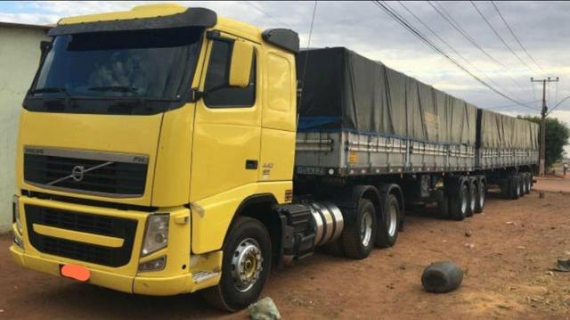 Volvo Fh 440 6x4 i-shift 2009/2010 Rodotrem Guerra 2010/2010 com pneus - Foto 4