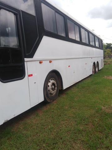 Ônibus rodoviário marca scania