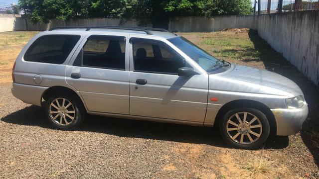 Escort 2002 - Foto 3