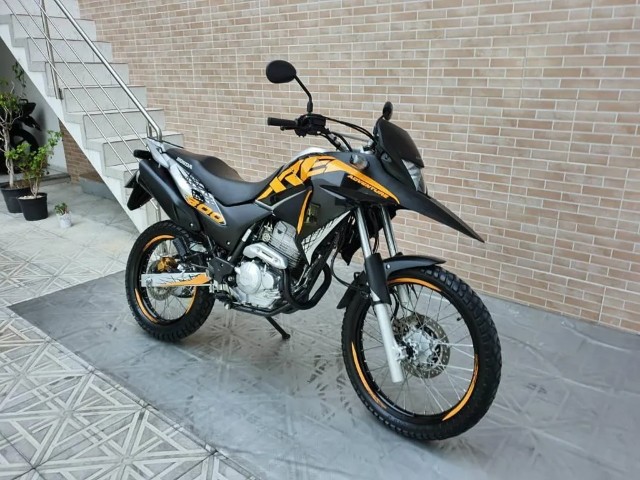 HONDA XRE 300 ADVENTURE- APROVOU LEVOU