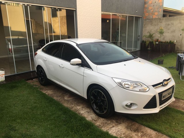 FOCUS SEDAN TITANIUM 2015