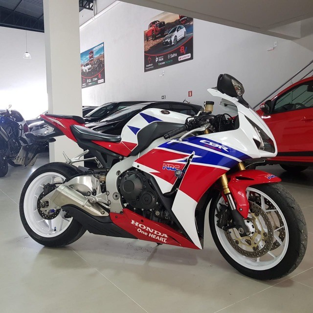 HONDA CBR 1000 RR