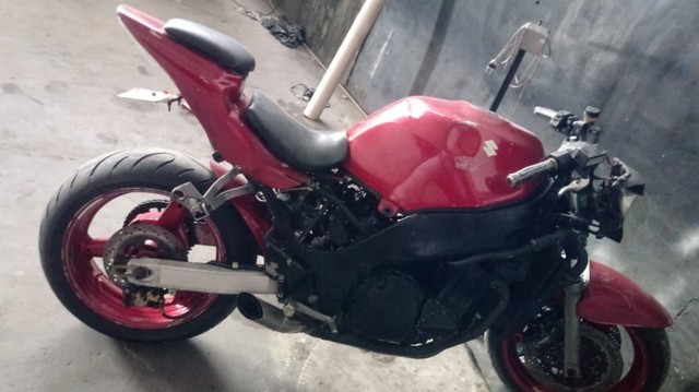 SUZUKI RF 900R