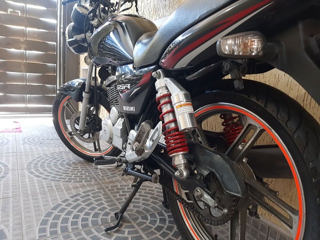 SUZUKI GSR 125 2016 MUITO BEM COMSERVADA