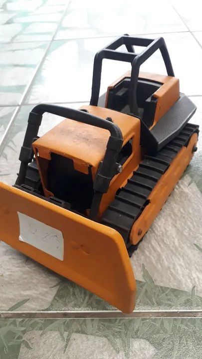 Trator de Brinquedo Antigo lata  - Foto 3