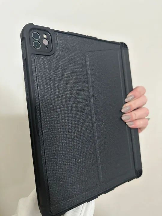 Vendo iPad Pro M2 (11") Wi-Fi 256GB + Apple Pencil (2ª Geração) + Capa Teclado - R$ 6.000 - Foto 4