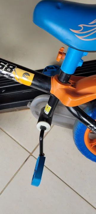Bicicleta infantil Caloi Hotwheels - Foto 3