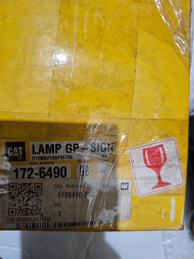 Retro escavadeira caterpillar 414 416 420 430 450  lanterna traseira nova original 1726490 - Foto 6