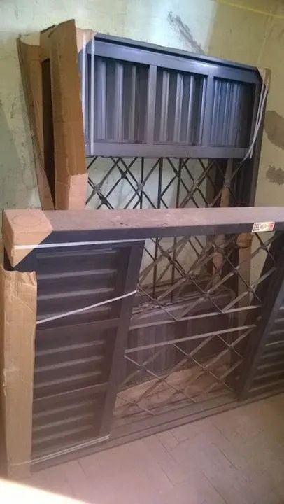 JANELAS E PORTA DE AÇO NOVAS. - Foto 2