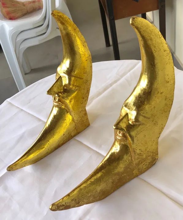 Par de Esculturas Douradas