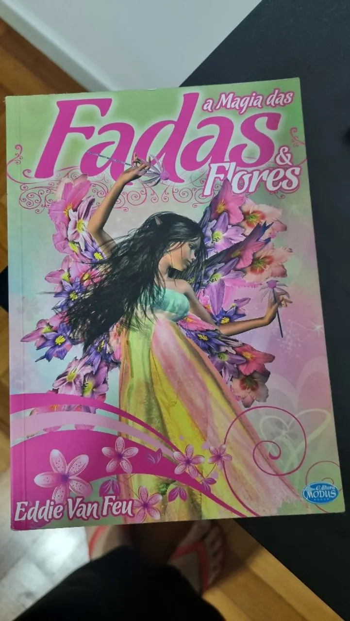 Livro Fadas e Flores - A Magia das Fadas