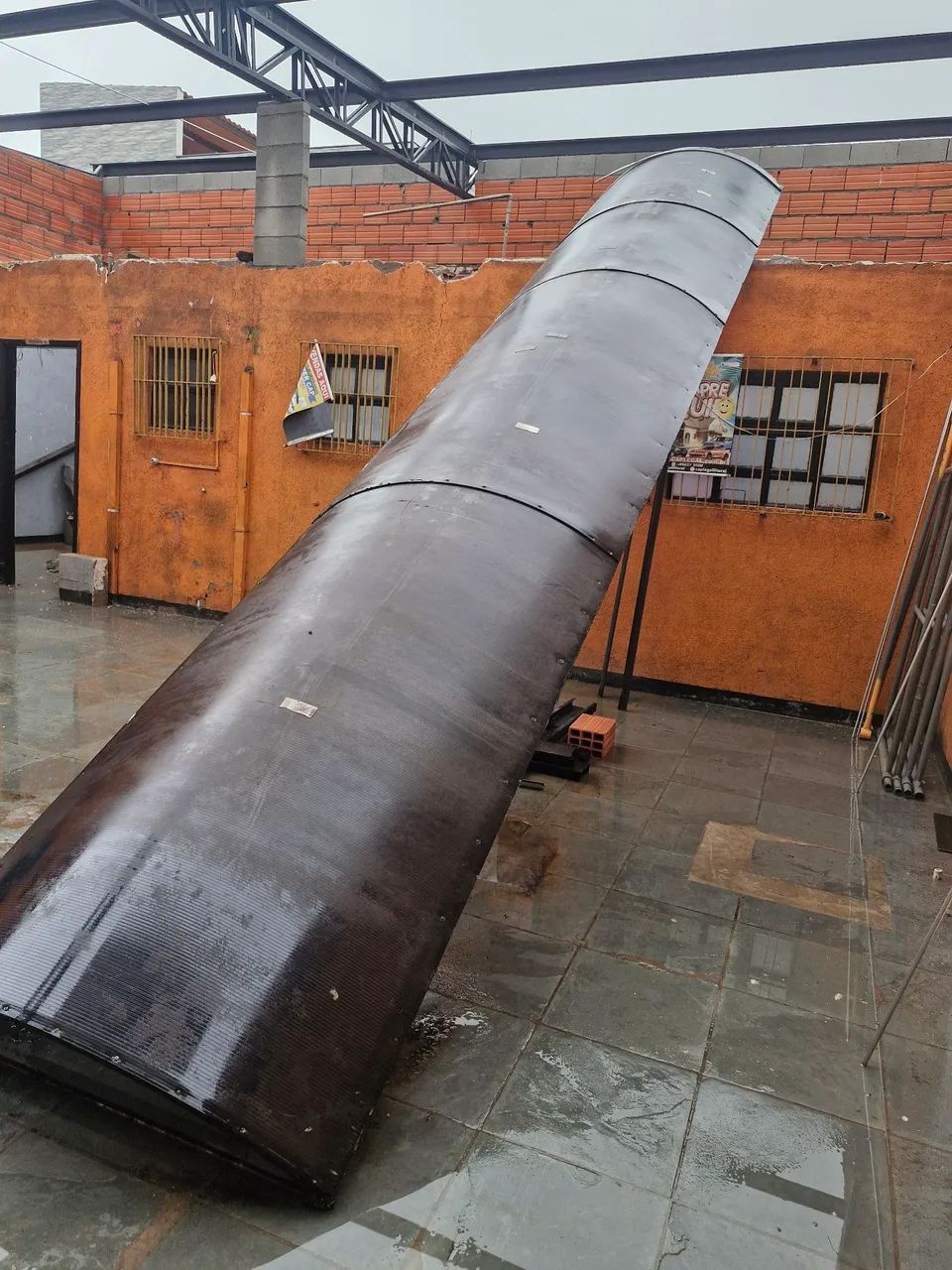 Vendo toldo de policarbonato 6metros de comprimento