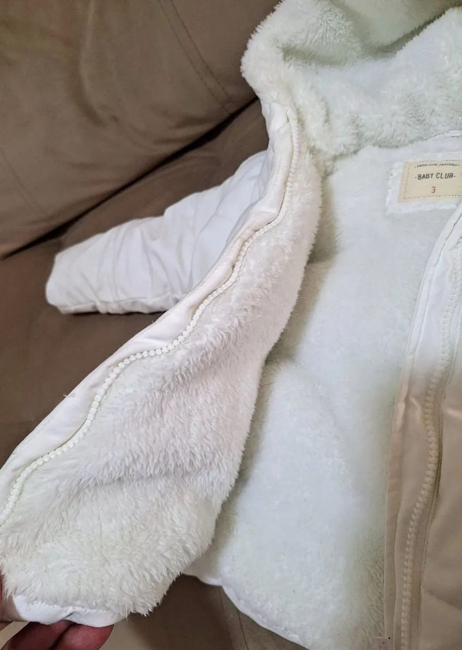 Casaco de inverno branco com capuz para bebê - Foto 3